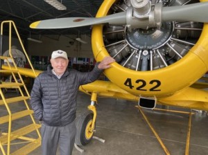 Second World War flying veteran Ken Raven, 101, of Huntsville got an opportunity to enjoy a flight in the same type of craft he piloted in Europe. Surrounded by family, Raven was back in a Harvard plane n Wednesday in Tillsonburg thanks to the Canadian Harvard Aircraft Association. Photo by JACOB ROBINSON /Simcoe Reformer
